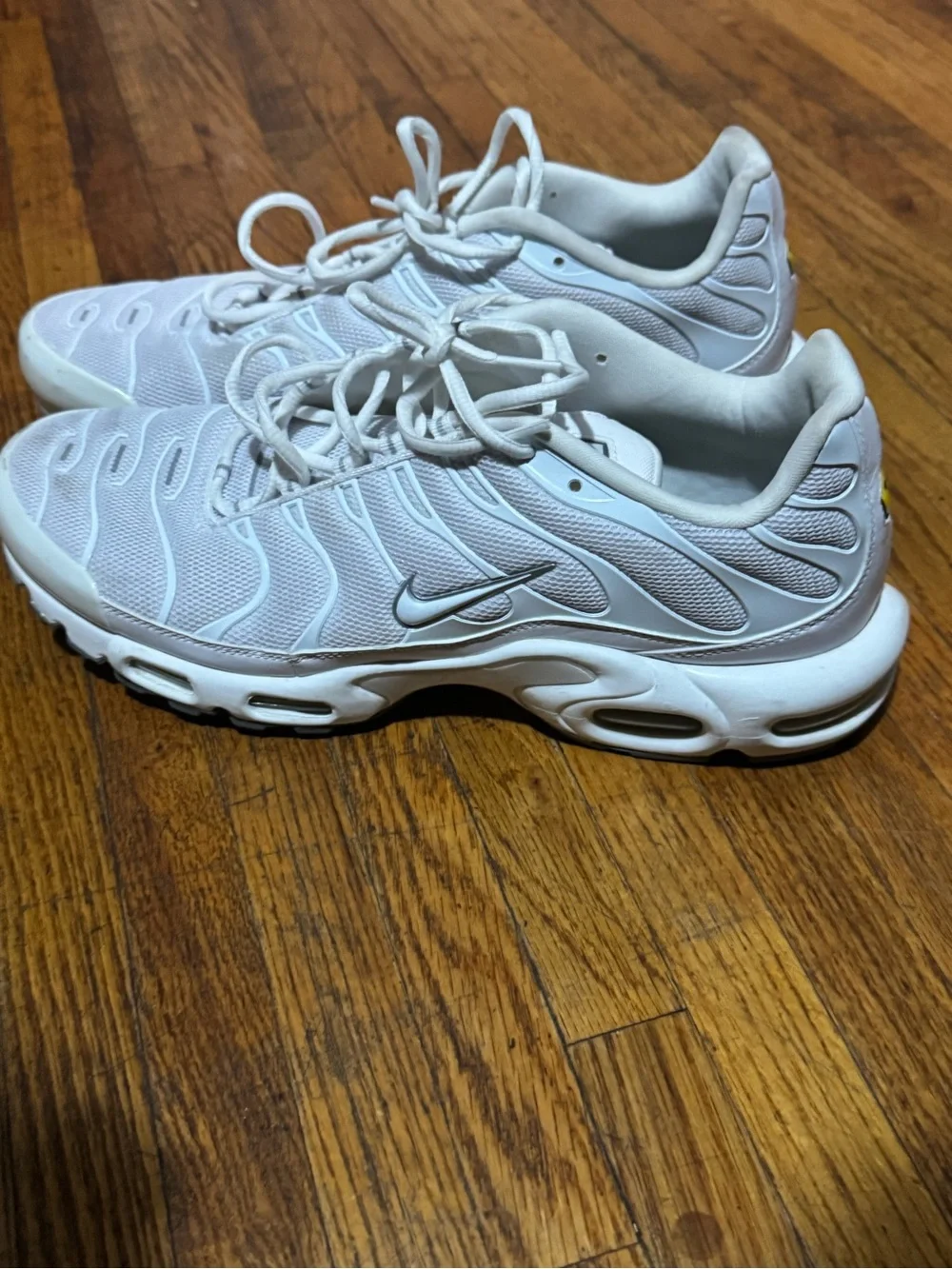 Nike Air Max Plus- Men’s Triple White. 604133-139 Sneakers